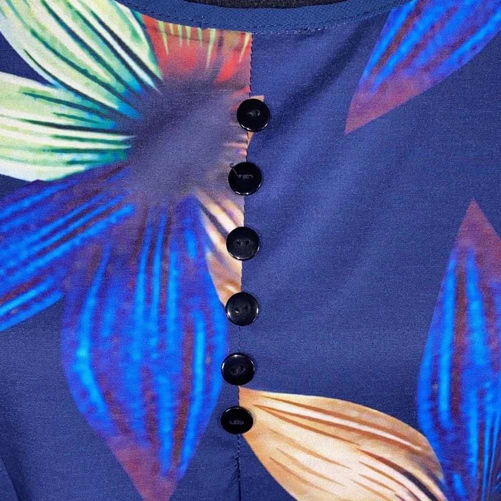 Tropical Floral Layered Women's Top Large - Picture 8 of 9
